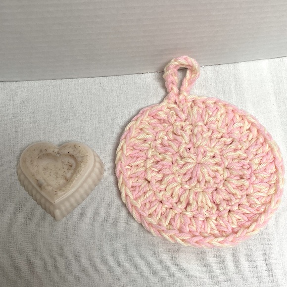 ORCHID ALMOND Oatmeal Heart Soap with Crochet Scrubbie Washcloth 5 inch Round - Picture 2 of 9